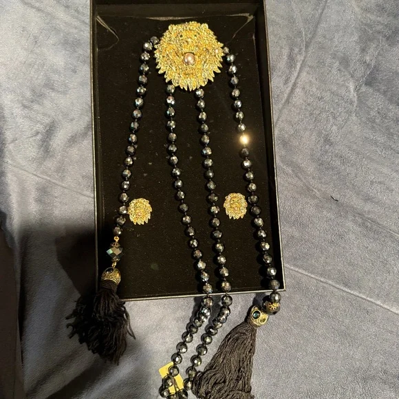 HEIDI DAUS LARIAT LION CRYSTAL BEADED NECKLACE & EARRINGS AND PIN SET - Picture 7 of 8